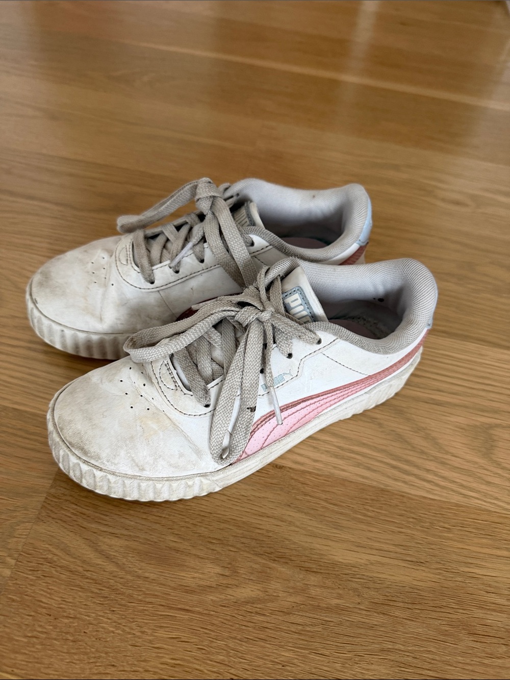 Puma Kids White Sneakers with Pink Stripe